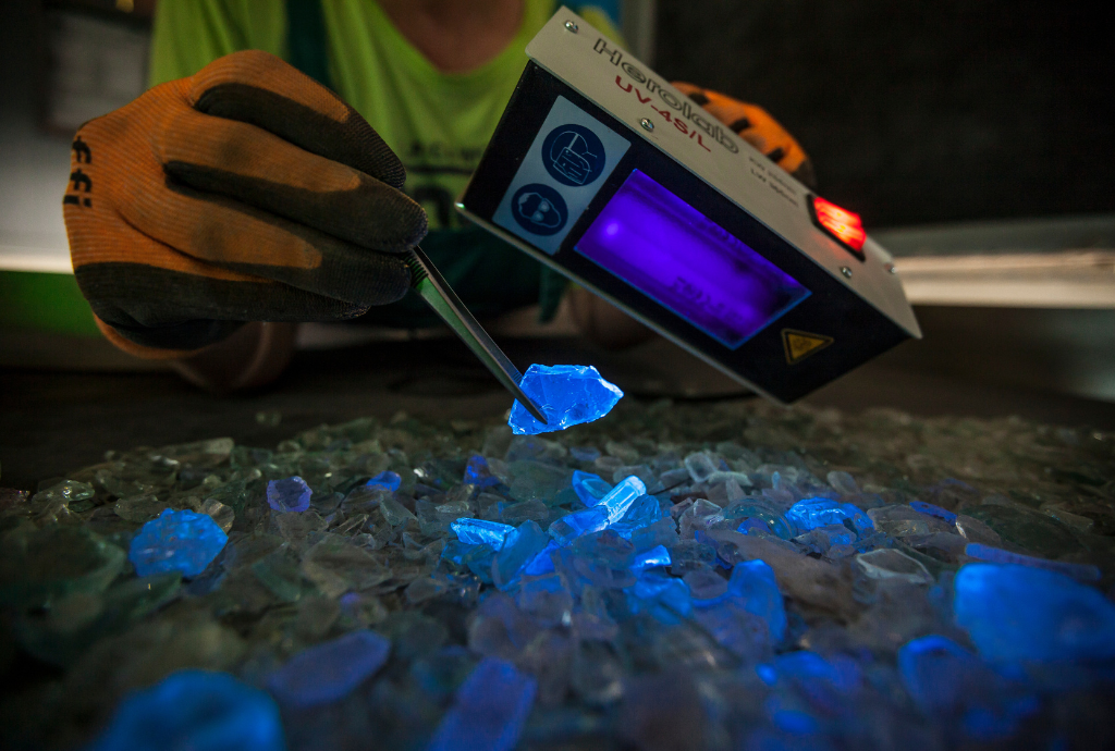 La tecnologia per il riciclo del vetro-CoReVe